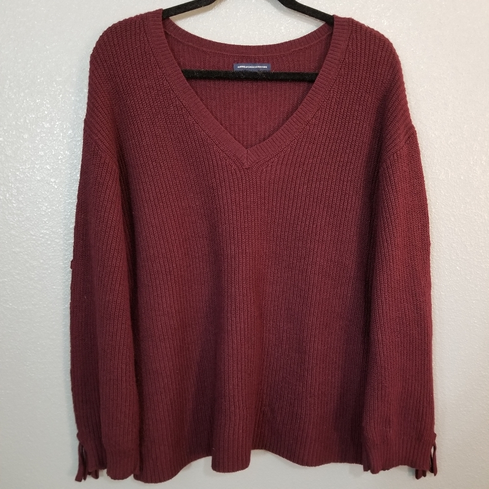 American Eagle Dark Red V-Neck Sweater sz Medium
